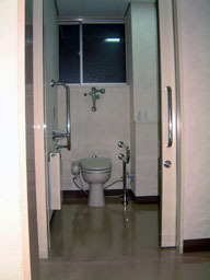 （社）岩手県医師会多目的トイレ写真1