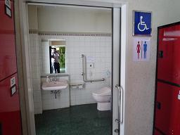 マッハランド多目的トイレ写真