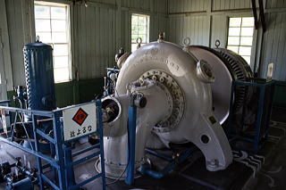 旧宇津野発電所　発電設備の写真