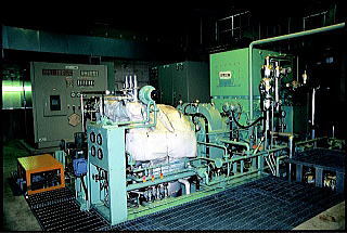 蒸気タービン発電機の写真