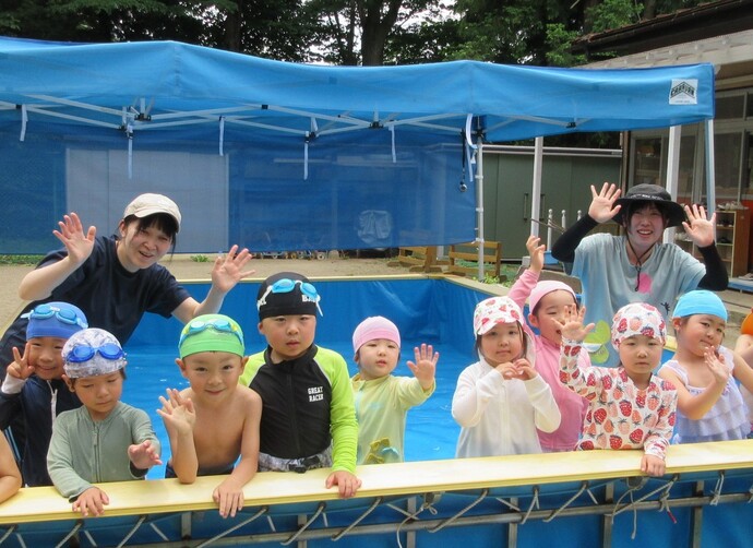 プール遊びの写真