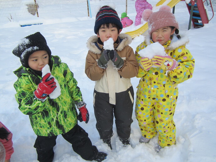 雪遊びの写真