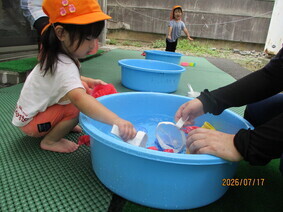 水遊び