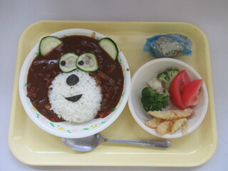 給食