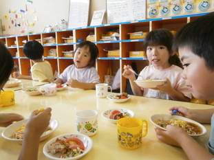 給食