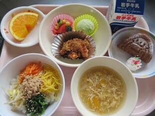 給食
