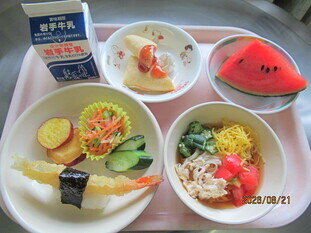 給食
