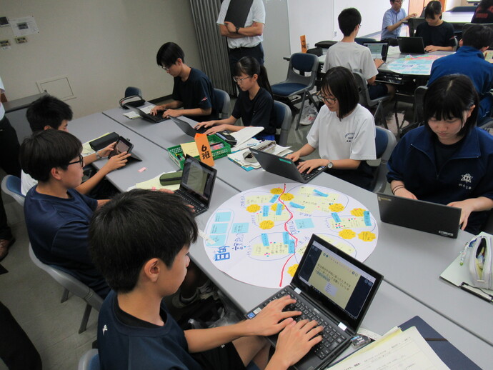 「私の次の一歩」作成の様子