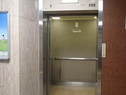 岩手県庁エレベータ写真