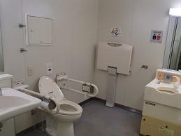 岩手県庁多目的トイレ写真2