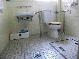 加賀野児童センター・加賀野老人福祉センター多目的トイレ写真