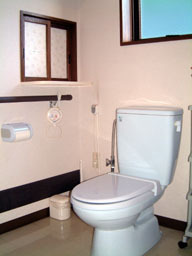 坂東内科クリニック多目的トイレ写真