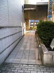 盛岡劇場・河南公民館出入口写真