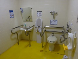 盛岡市子ども科学館多目的トイレ写真1