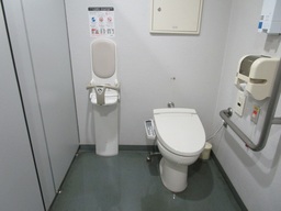 盛岡市西部公民館多目的トイレ写真3