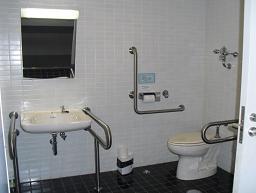 盛岡市先人記念館多目的トイレ写真1