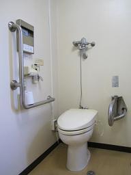 盛岡市上下水道局庁舎多目的トイレ写真1