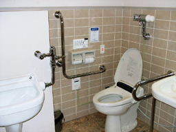 盛岡市民文化ホール多目的トイレ写真