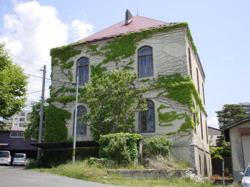 旧石井県令私邸の外観写真