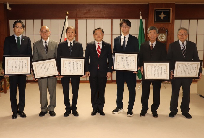 受賞者集合写真