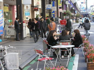 オープンカフェ（大通り商店街）の写真