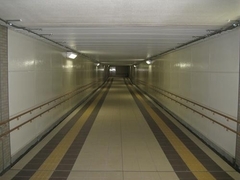 厨川駅地下自由通路の写真