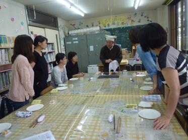 写真:和菓子づくり講習の様子