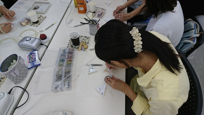 写真：制作の様子1