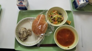 写真：給食2