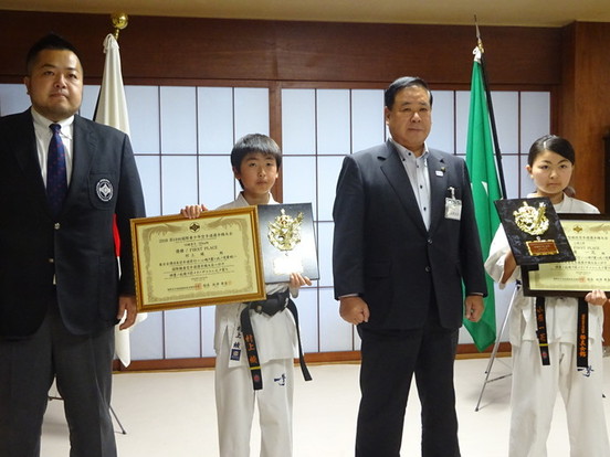 極真会館本部直轄岩手道場生の市長表敬の写真