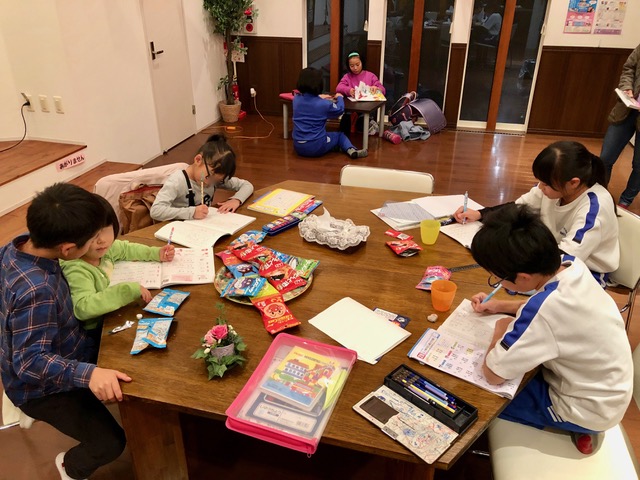 写真:子どもケアの様子