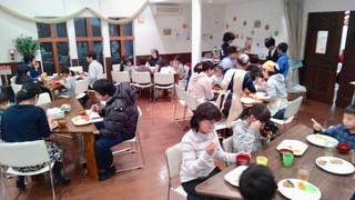写真:子ども食堂の様子1