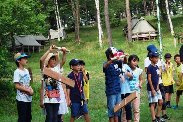 外山森林公園での交流の様子