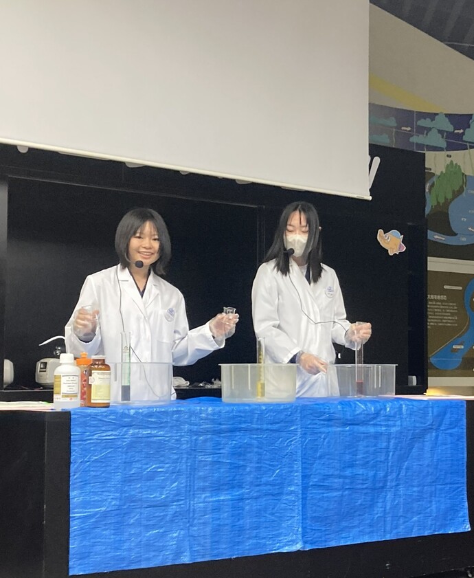 科学実験ショーの様子