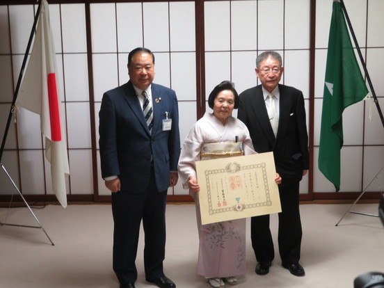 春の叙勲「瑞宝双光章」伝達式の写真