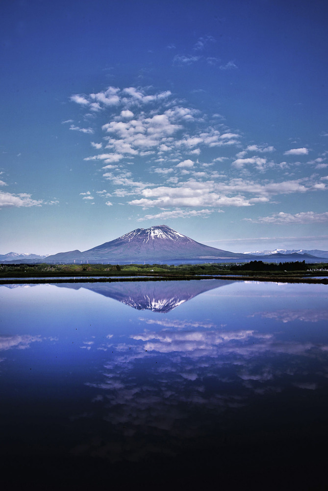 「五月の秀峰」　成沢　博義（岩手県）