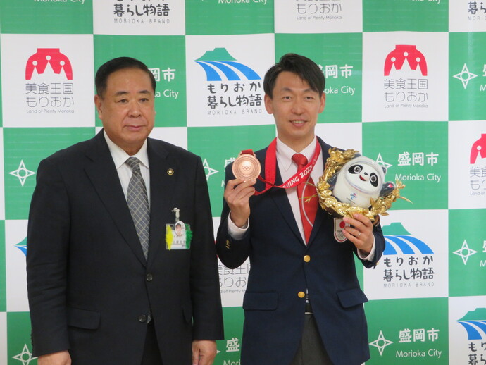 永井秀昭選手の北京冬季オリンピック銅メダル獲得に係る表敬訪問