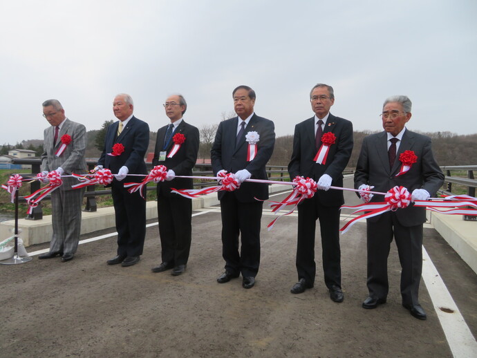 新市建設計画農道巻堀線巻堀橋竣工式