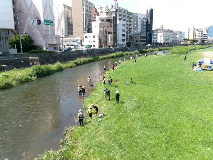 あゆ釣り教室の様子