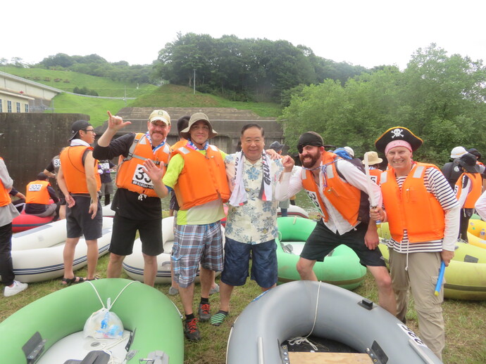 盛岡・北上川ゴムボート川下り大会