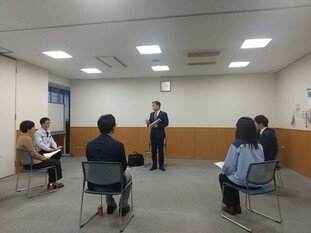 懇談会の様子