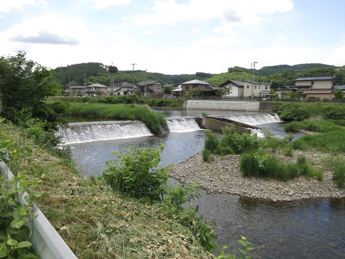 加賀野馬手堰の遠景