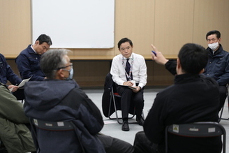 懇談会の様子
