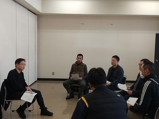 懇談会の様子