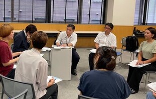 懇談会の様子