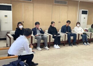 懇談会の様子