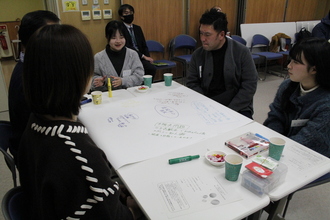 写真：意見交換会の様子2