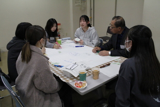 写真：意見交換会の様子2