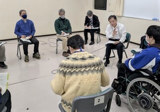 懇談会の様子
