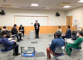 懇談会の様子